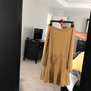 Listicle mustard dress